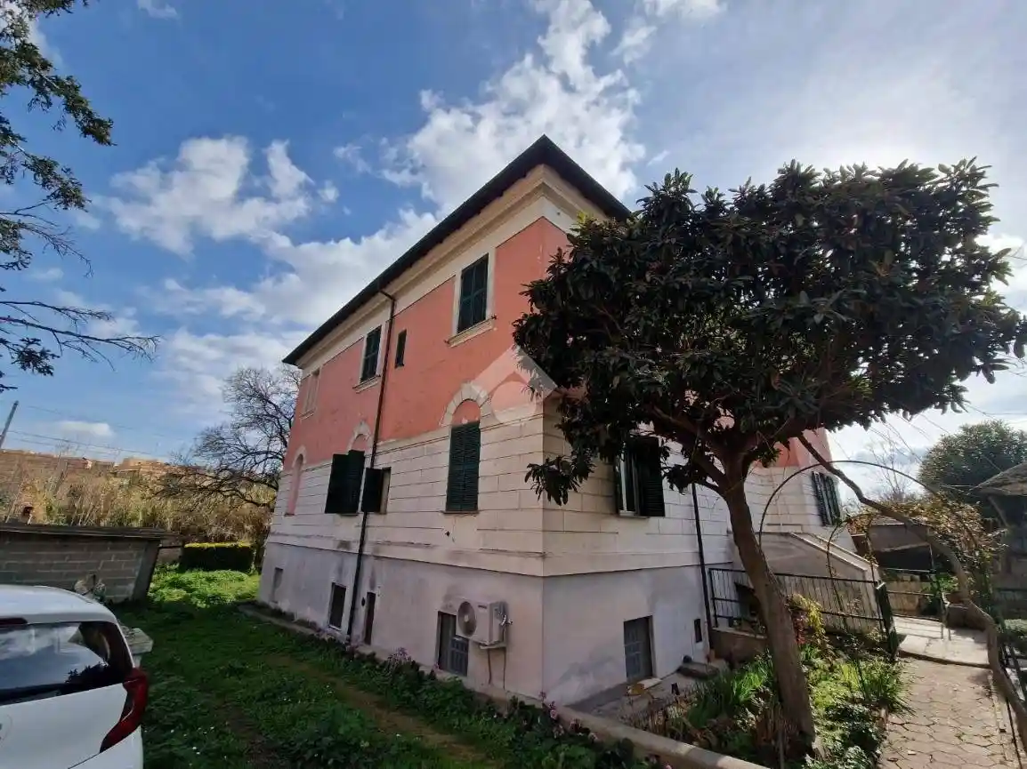 Trilocale via dell'Acqua Felice 55, Arco di Travertino, Roma - foto 2