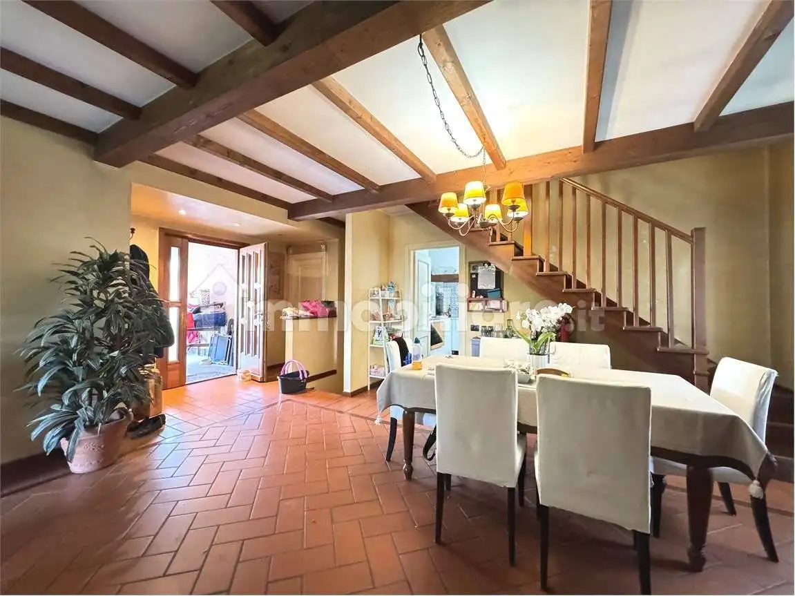 Villa in vendita a Guanzate