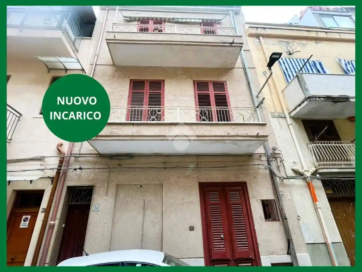 Palazzo - Edificio in vendita a Bagheria