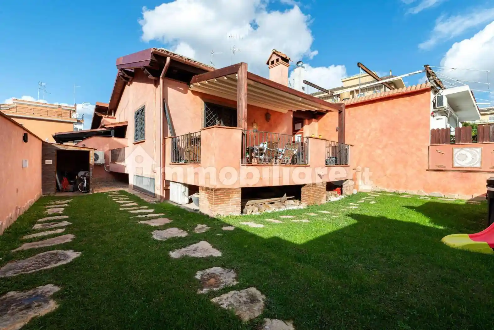 Villa bifamiliare via Medardo Rosso 24, Acilia, Roma - foto 2