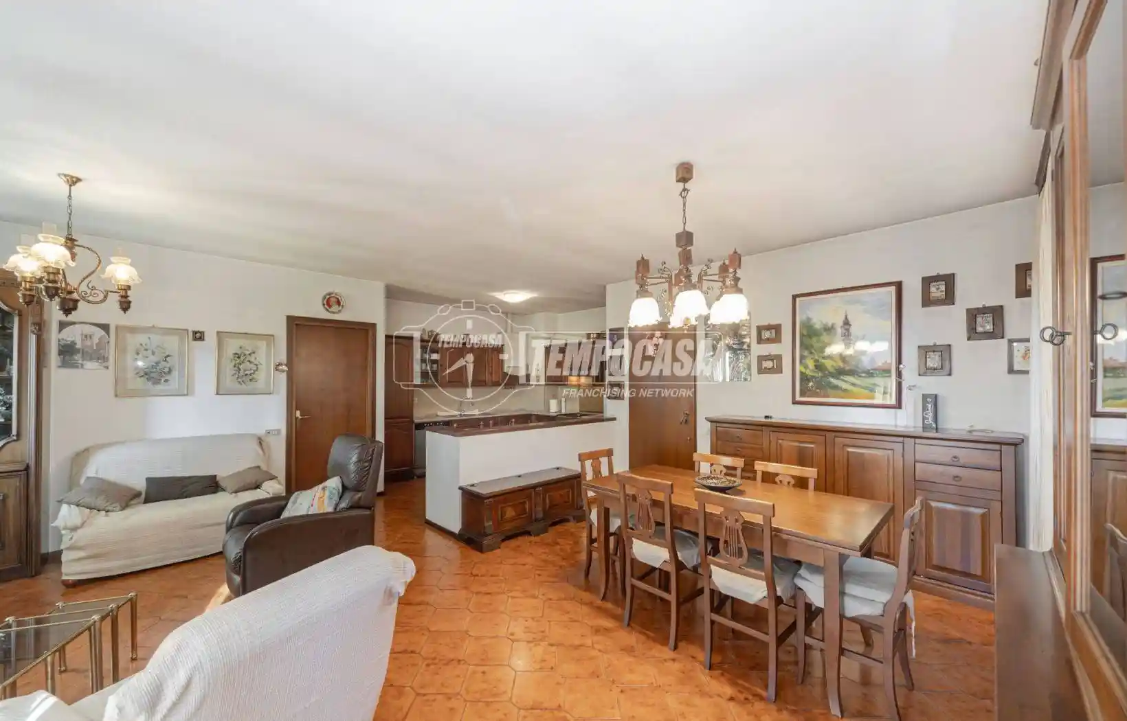 Trilocale via A. Volta 59, Centro, Cassago Brianza - foto 2