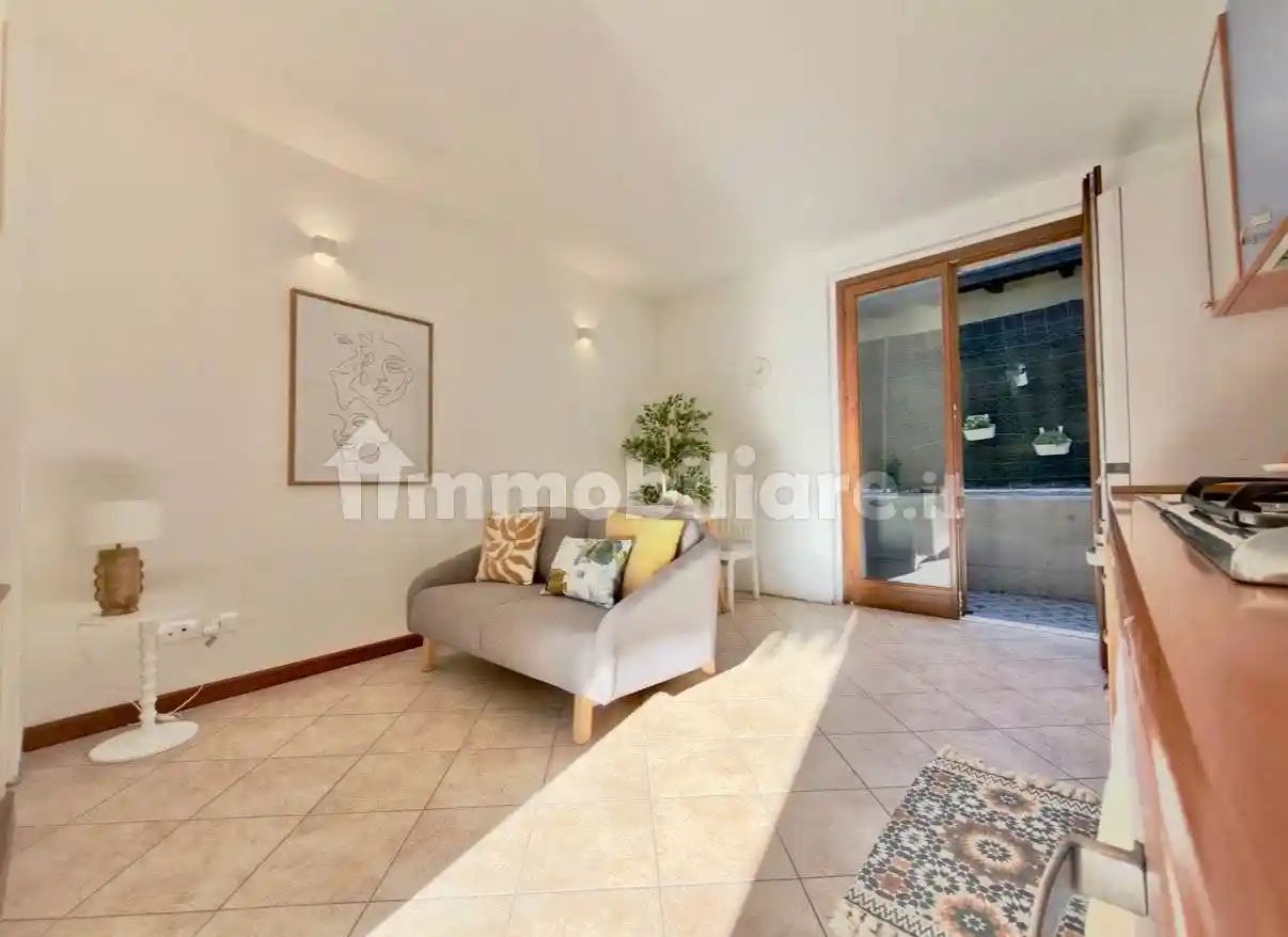 Bilocale via Generale Antonio Cantore 20, Vighizzolo, Cascina Varenna, Cantù - foto 4