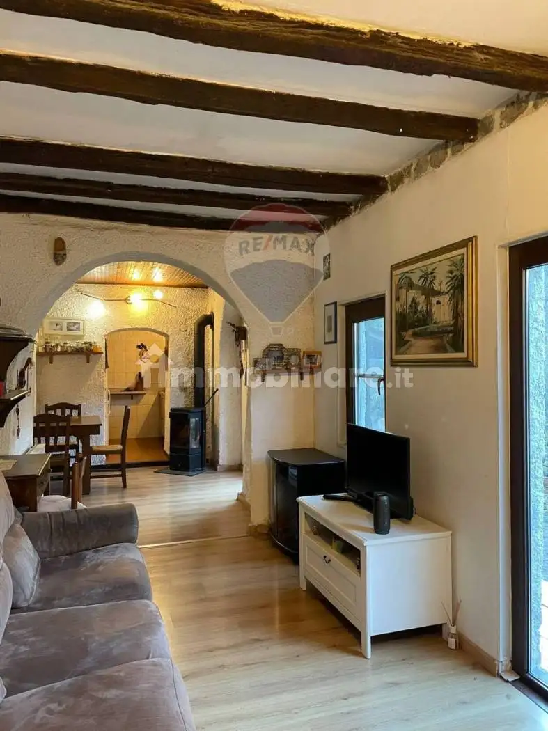 Casa indipendente in vendita a Savona