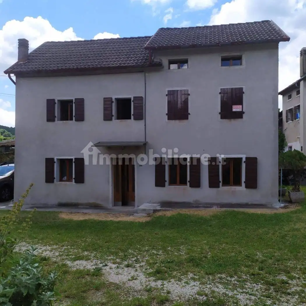 Casa indipendente in vendita a Ponte nelle Alpi