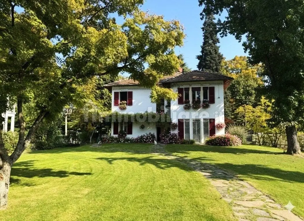 Villa in vendita a Godiasco Salice Terme