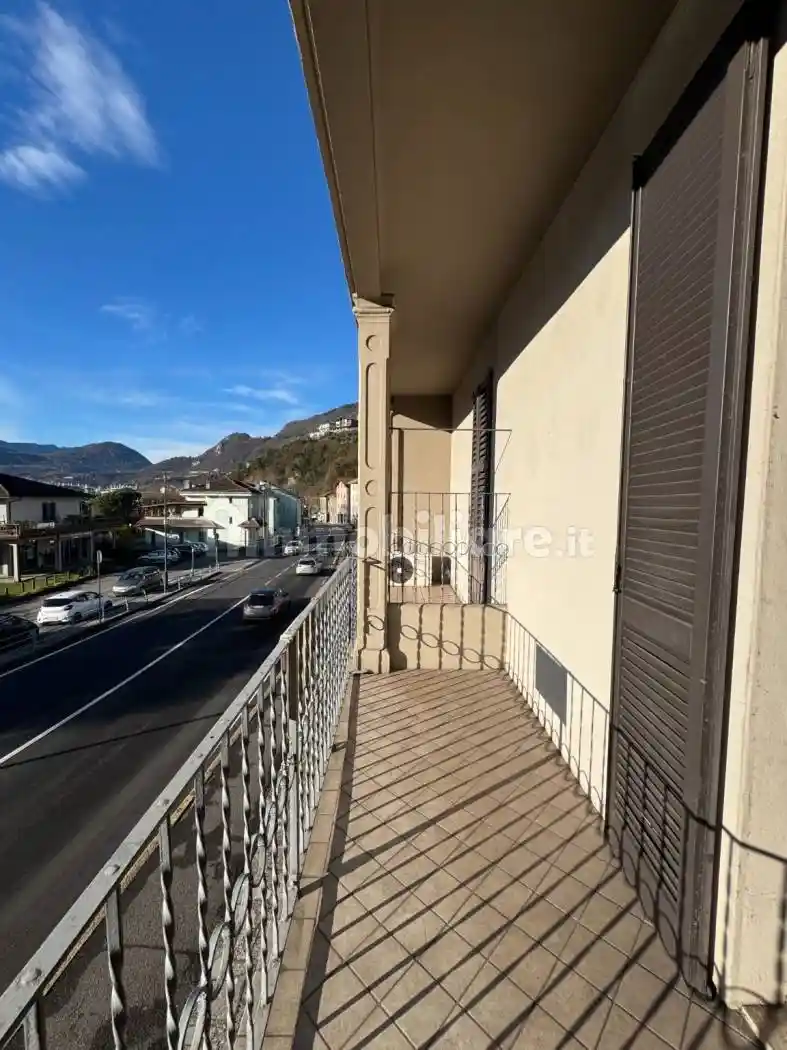 Appartamento via Nazionale 97, Centro, Costa Volpino - foto 3