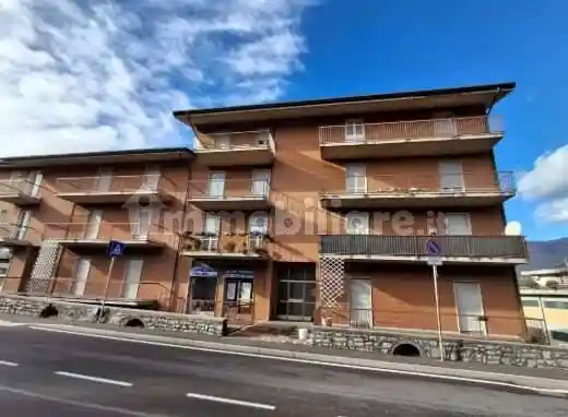 Appartamento in vendita a Leffe