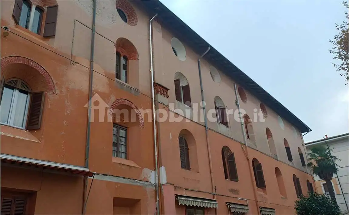 Appartamento in asta a Varano Borghi