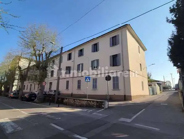 Appartamento in asta a Varano Borghi