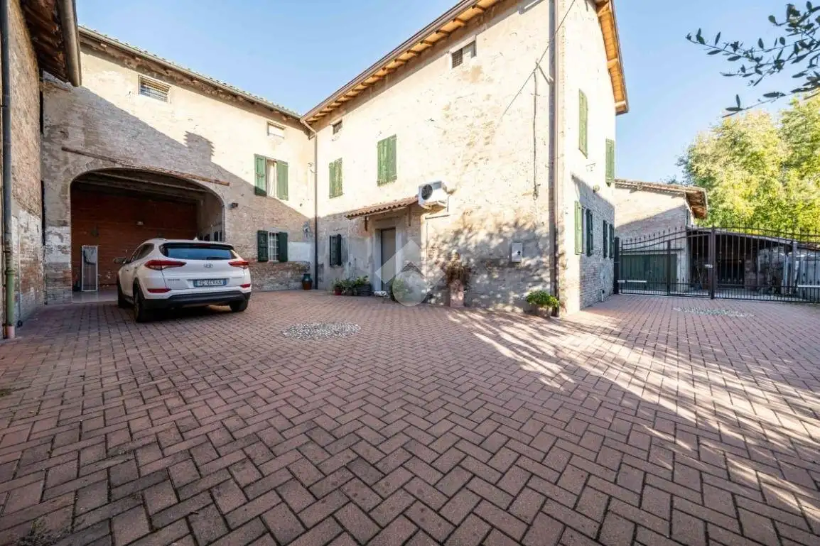 Casa indipendente in vendita a Campegine