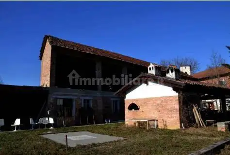Casa indipendente in asta a Incisa Scapaccino