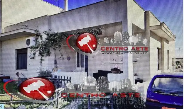 Villa in asta a Taranto