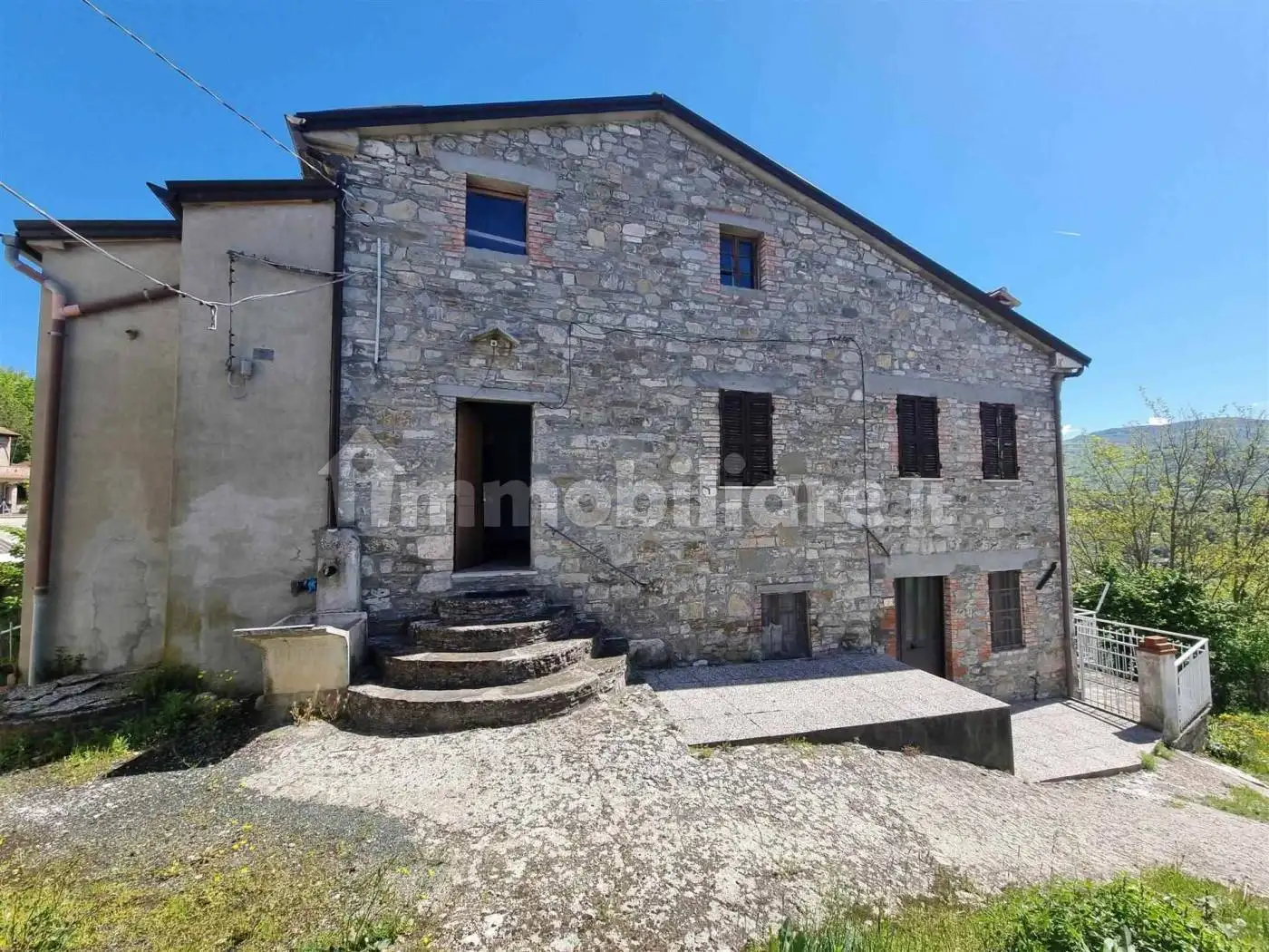 Casa indipendente in vendita a Travo