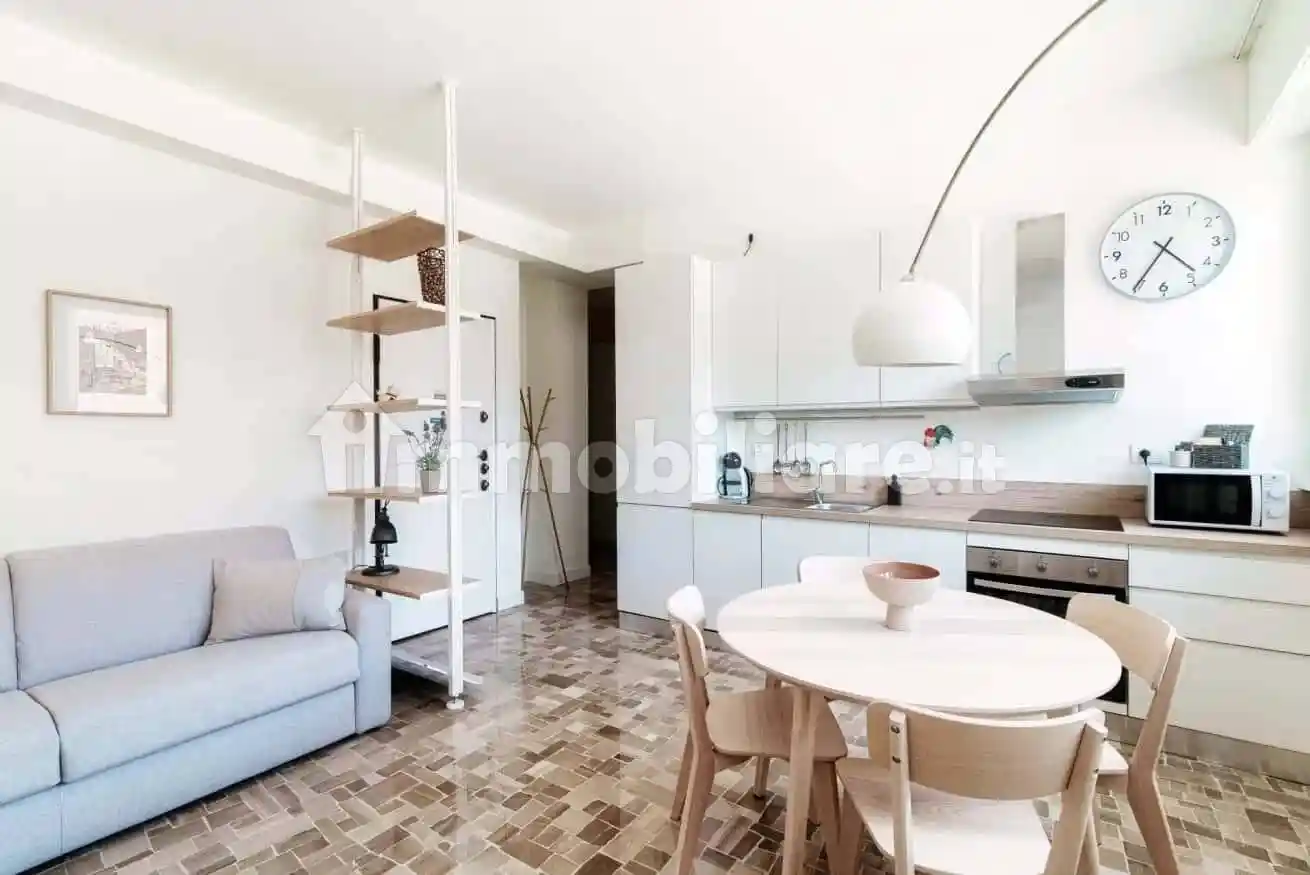 Appartamento via Tommaso Grossi, Borghi, Como - foto 2