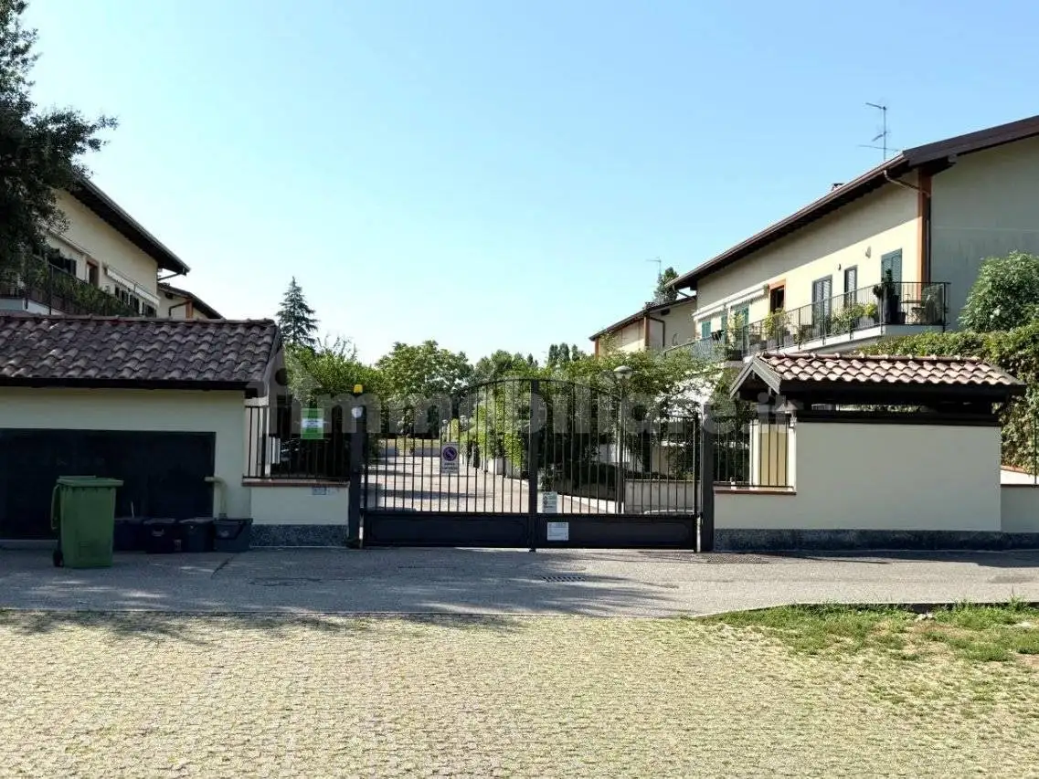 Villetta a schiera in asta a Cusago