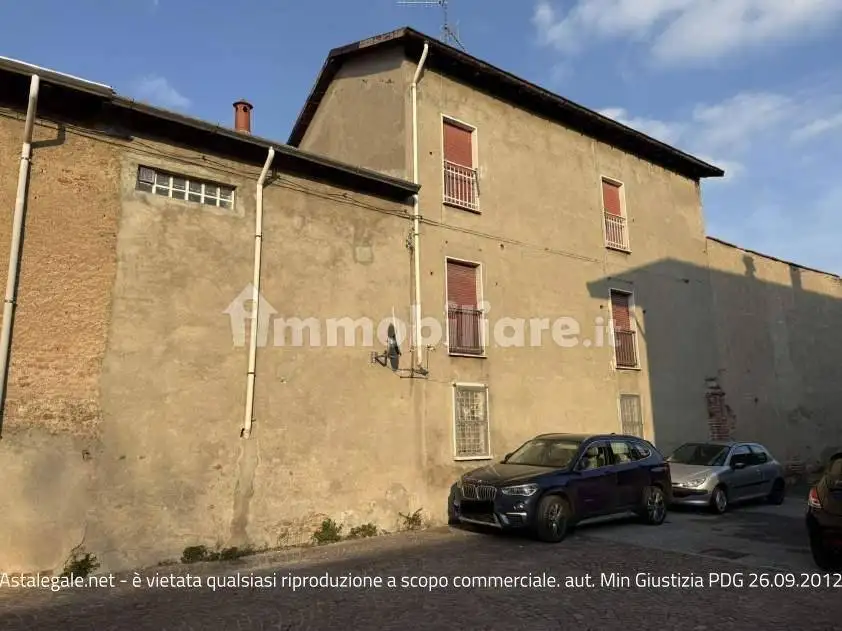 Casa indipendente in asta a Lonate Pozzolo