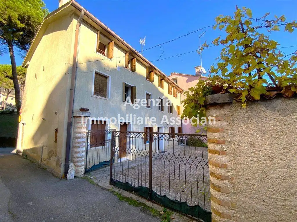 Casa indipendente in vendita a Possagno
