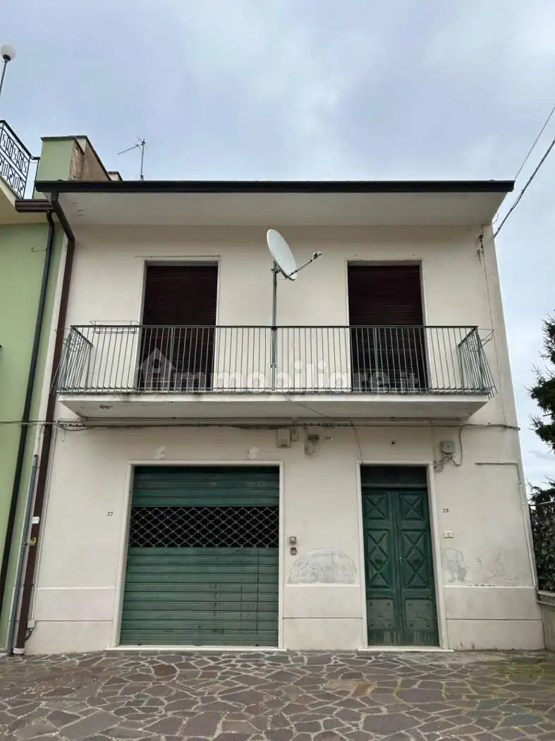 Palazzo - Edificio in vendita a Sturno