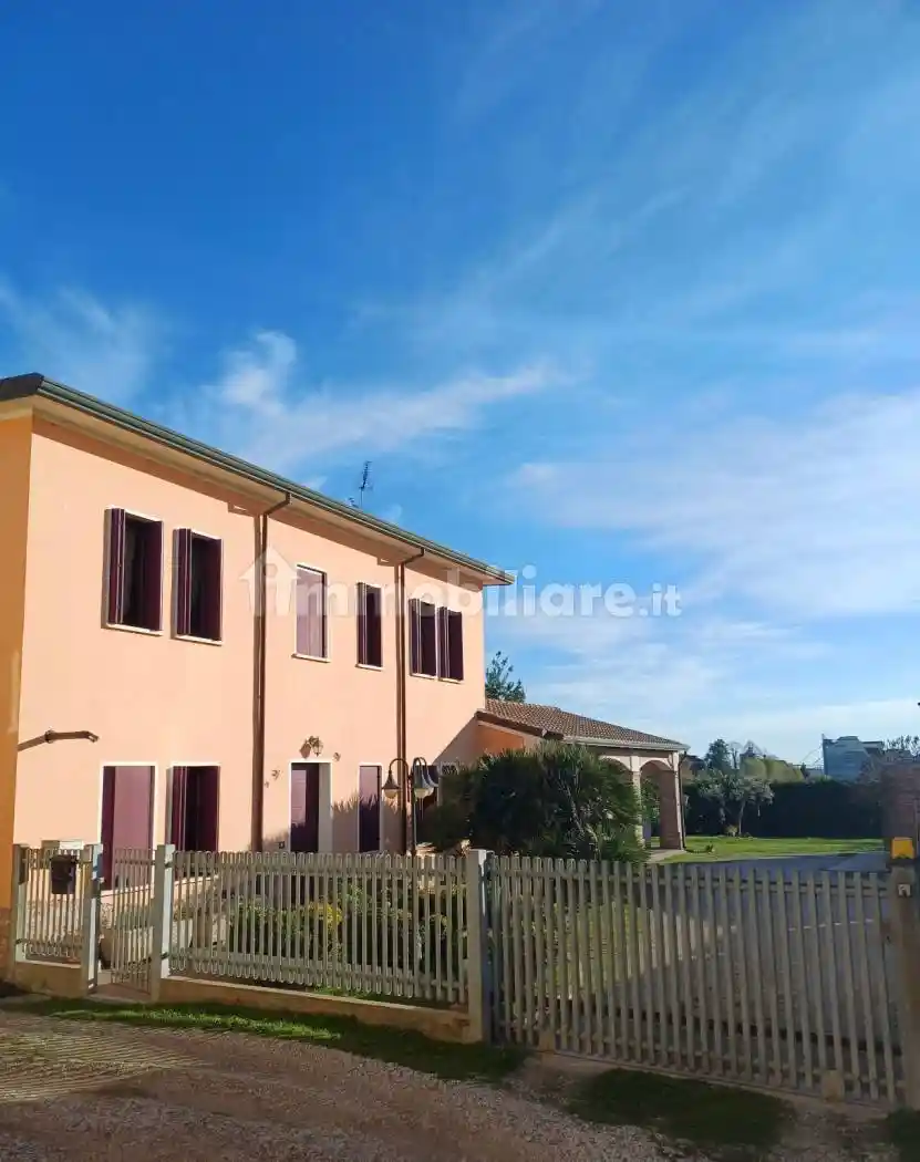Villa in vendita a Costa di Rovigo