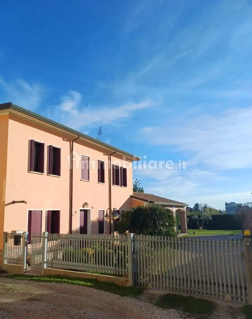 Villa in vendita a Costa di Rovigo
