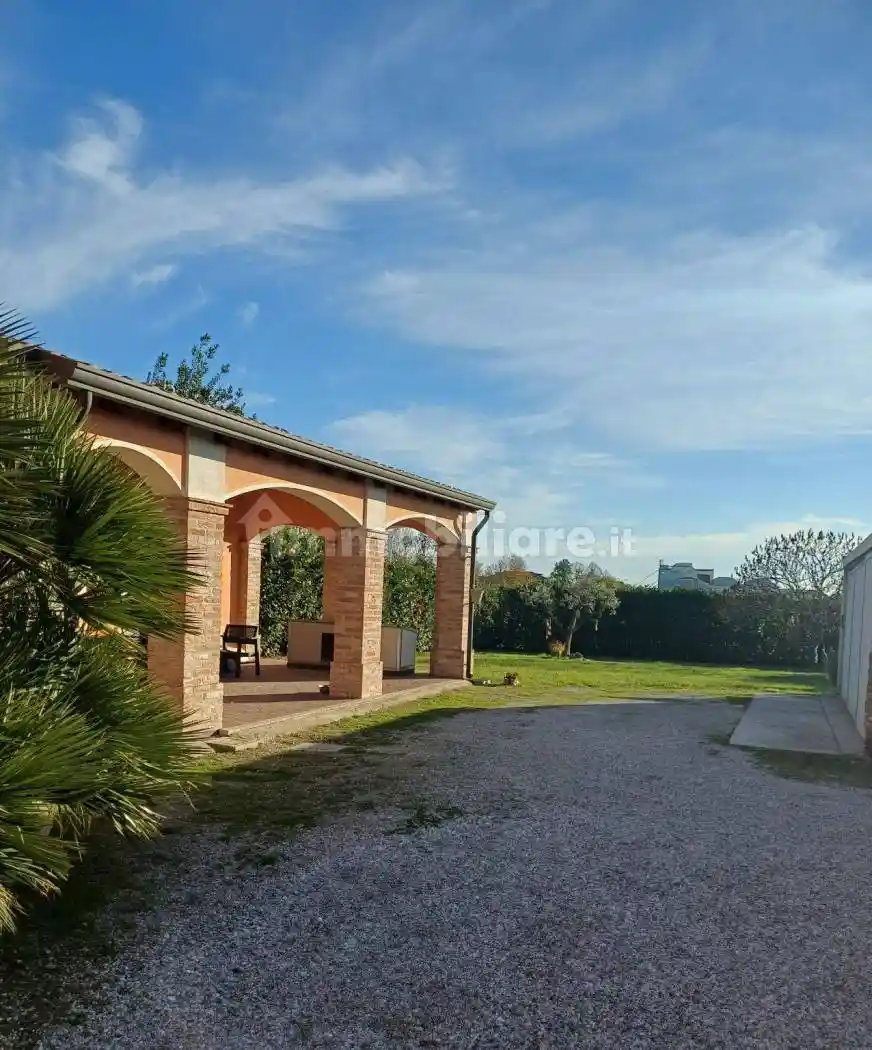 Villa unifamiliare via Umberto I 289, Costa di Rovigo - foto 2
