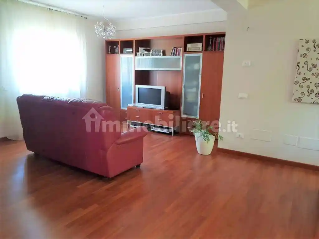 Villa bifamiliare via Capuana, 10, Antrosano, Avezzano - foto 4