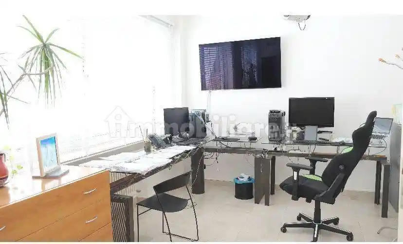 Quadrilocale piazza Emilio Alessandrini 25, Porta Nuova, Pescara - foto 4