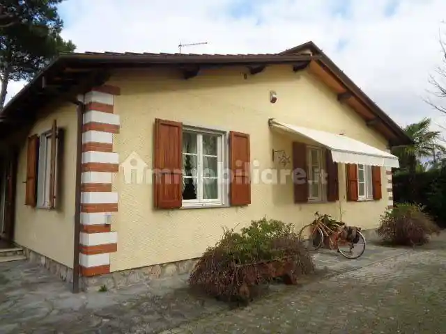 Villa in affitto a Forte dei Marmi
