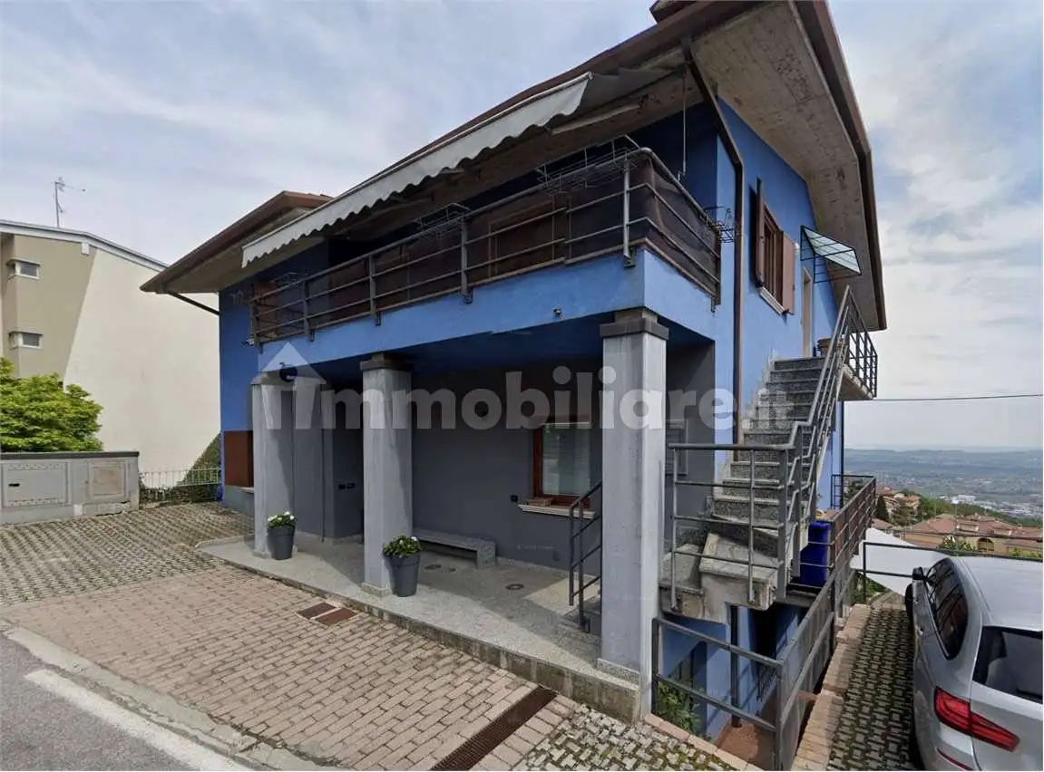 Palazzo - Stabile in asta a Serle