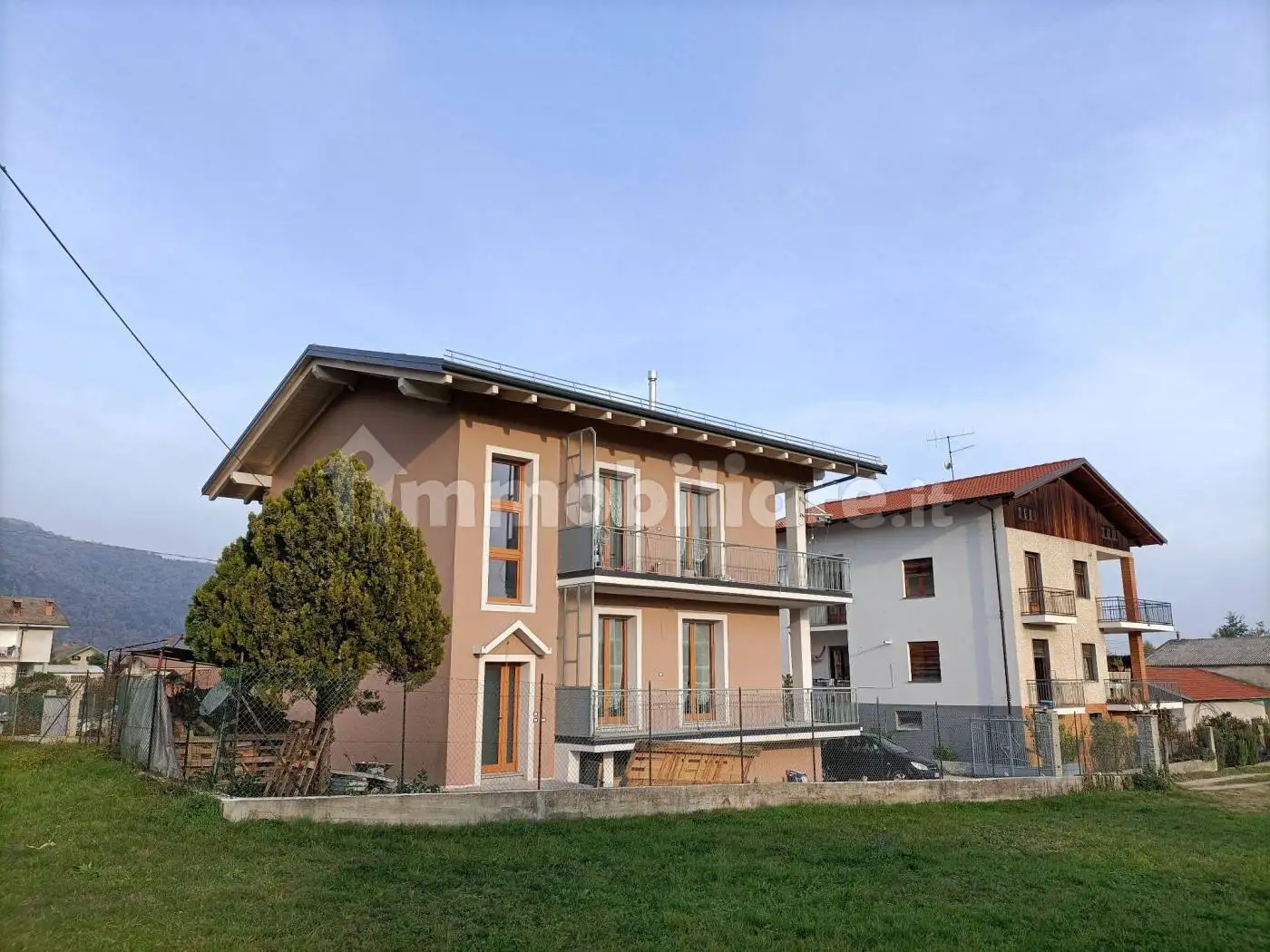 Villa in vendita a Villar San Costanzo