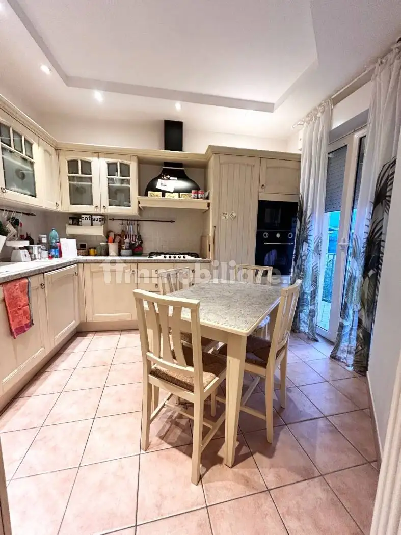 Quadrilocale via Dogana 9, Santa Cristina, Rimini