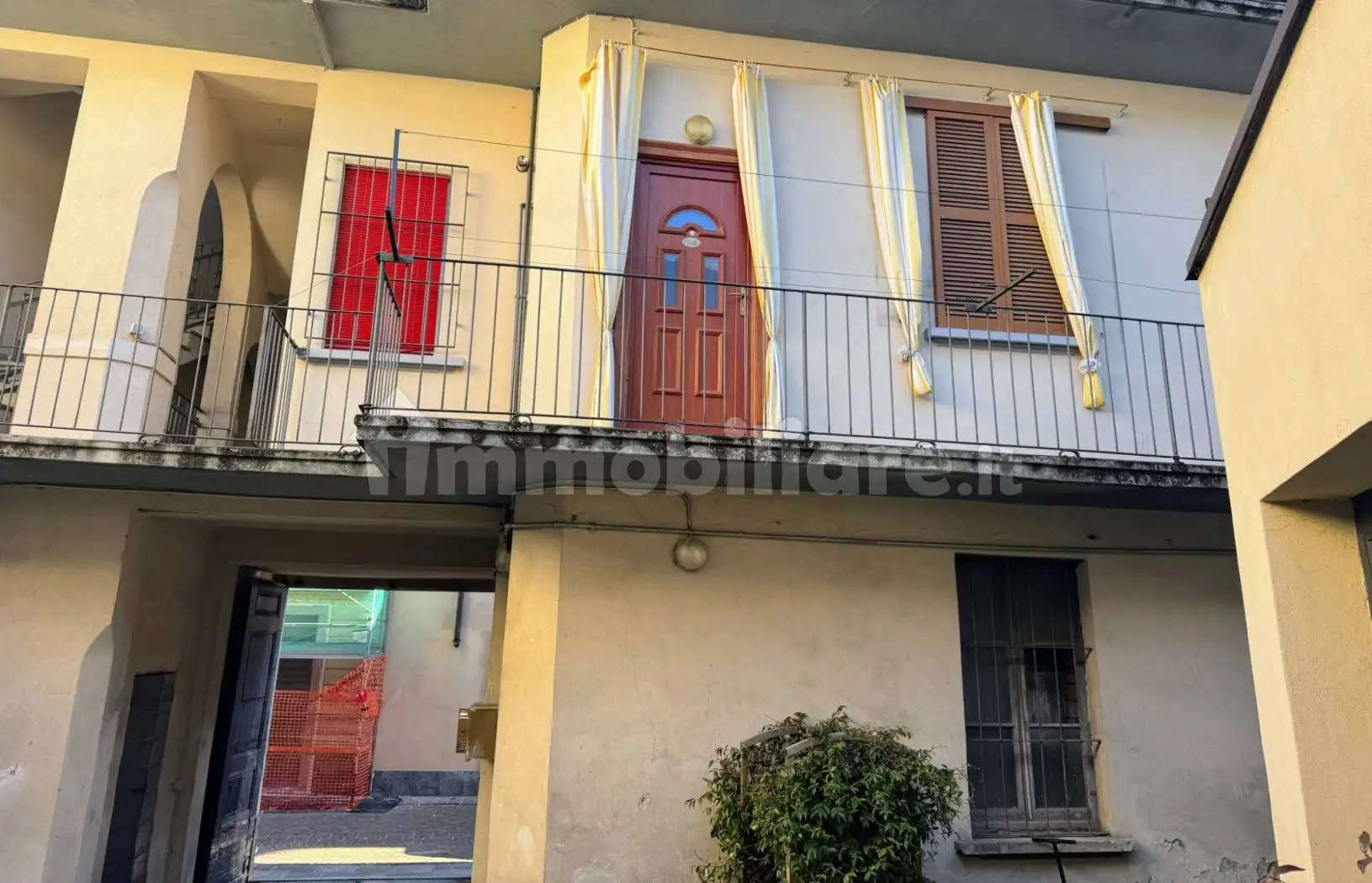 Appartamento in vendita a Comerio