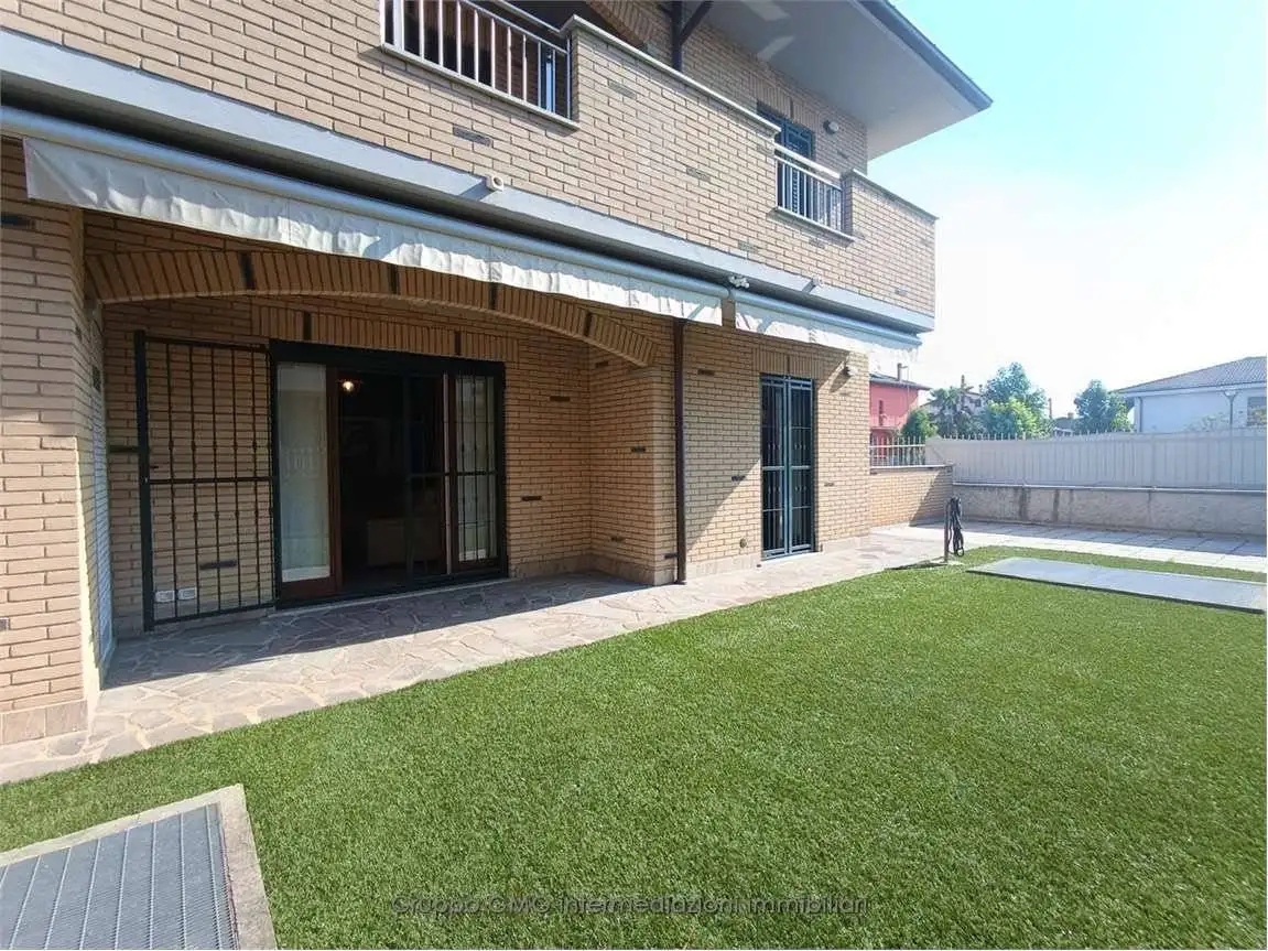 Trilocale via Clemente Alberti, 60, Carugate - foto 4