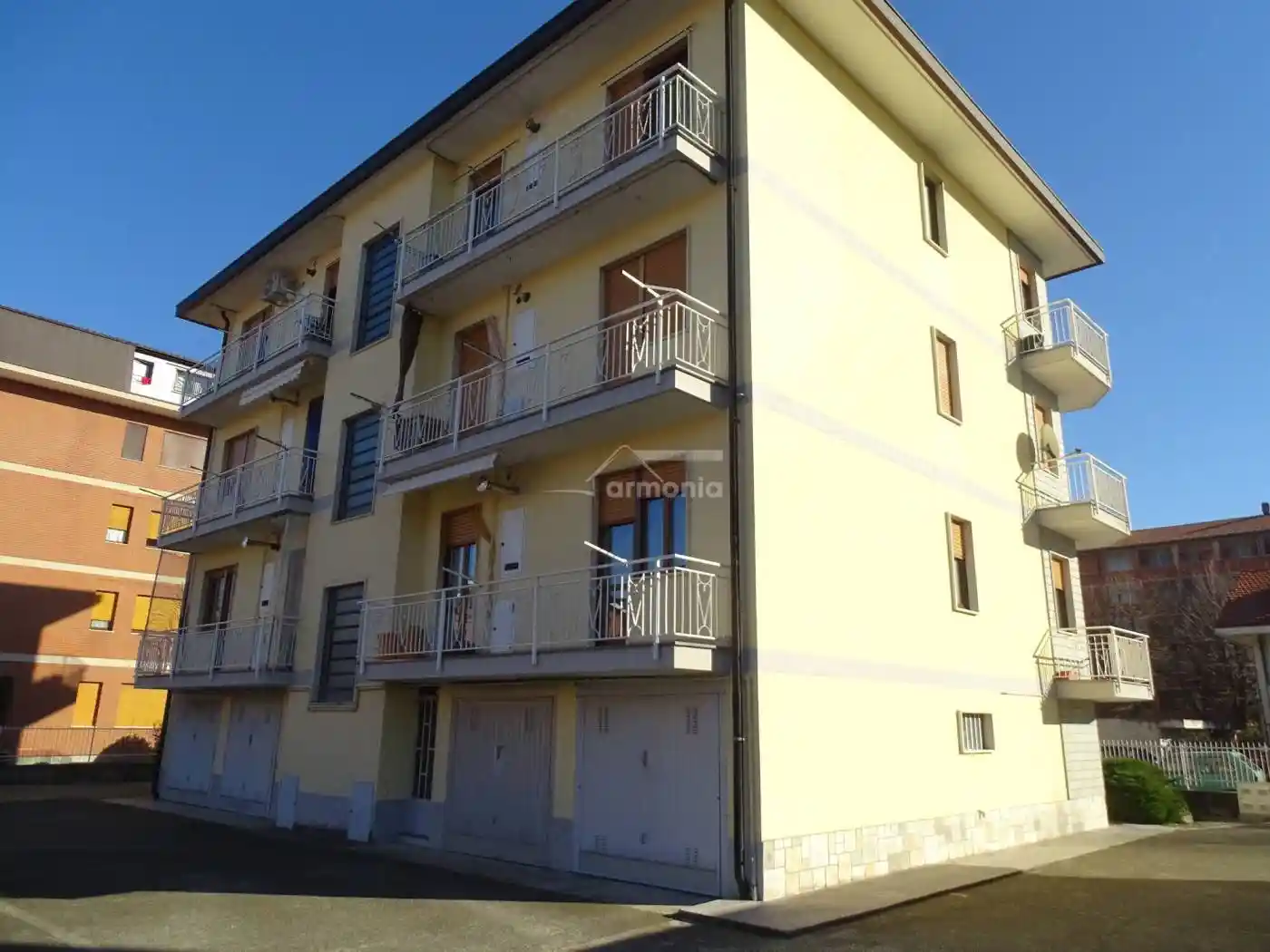 Quadrilocale via I Maggio 9, Centro, Ciriè - foto 4