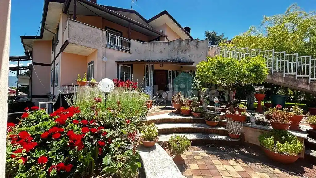 Villa in vendita a San Cesareo