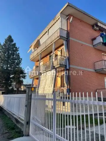 Trilocale via Giovanni Frola 18, Centro, Leinì - foto 3