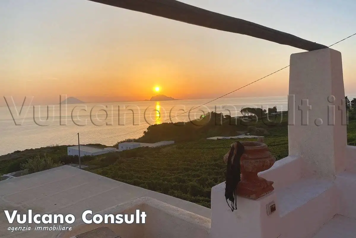 Villa in vendita a Malfa