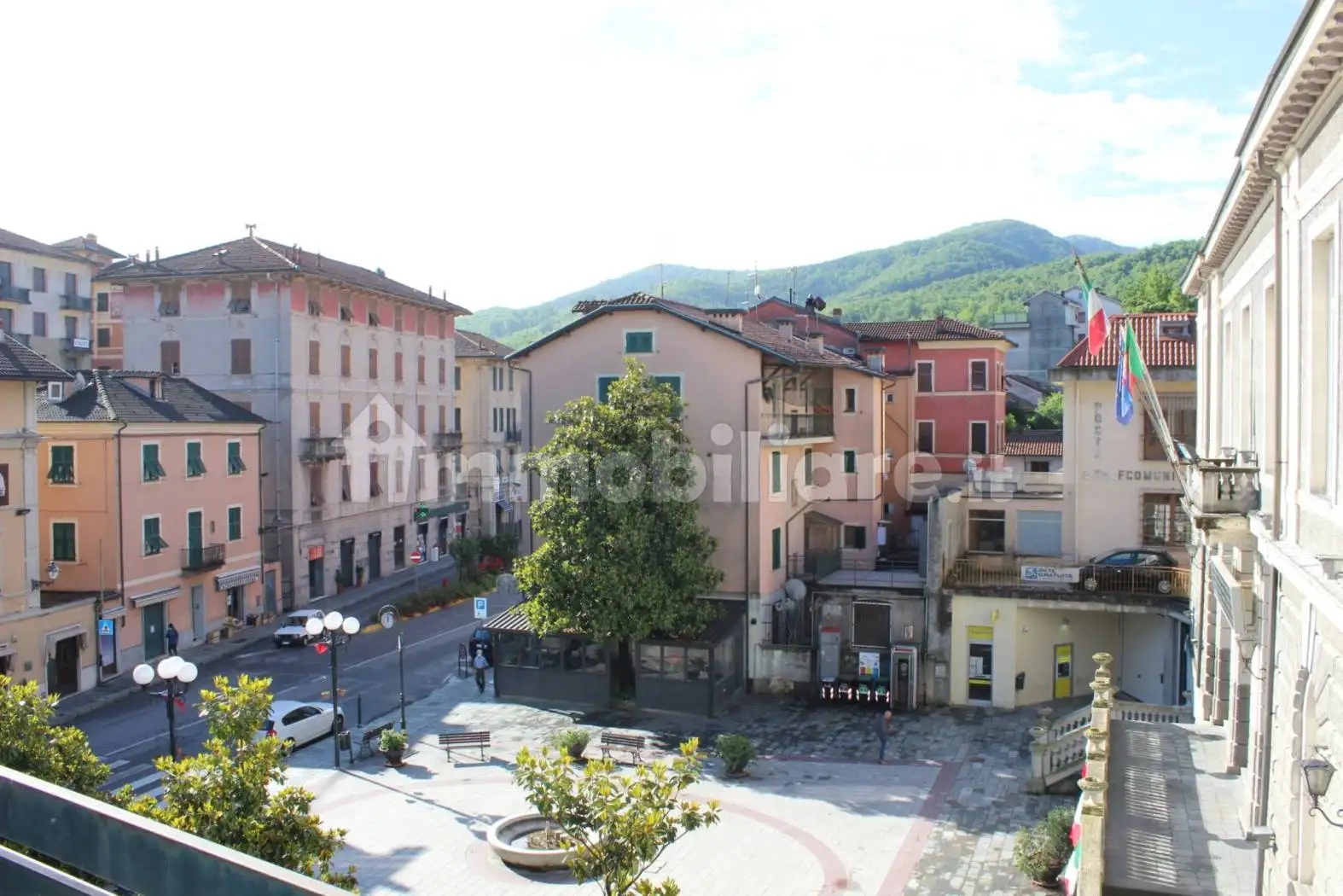 Appartamento piazza Enrico Macciò 11, Centro, Busalla - foto 2