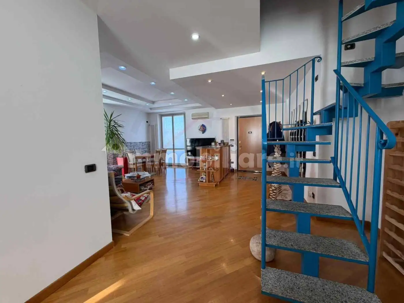 Appartamento in vendita a Verano Brianza