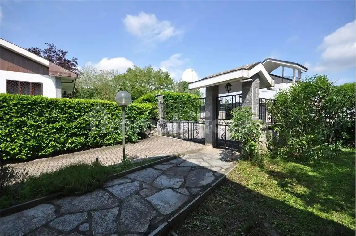 Villa unifamiliare, buono stato, 240 m², Druento - foto 2