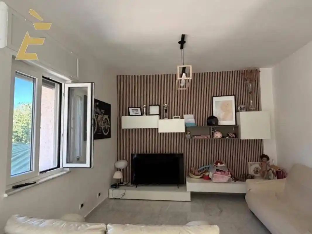 Villa unifamiliare via Napoli, Santo Spirito, Bari - foto 2