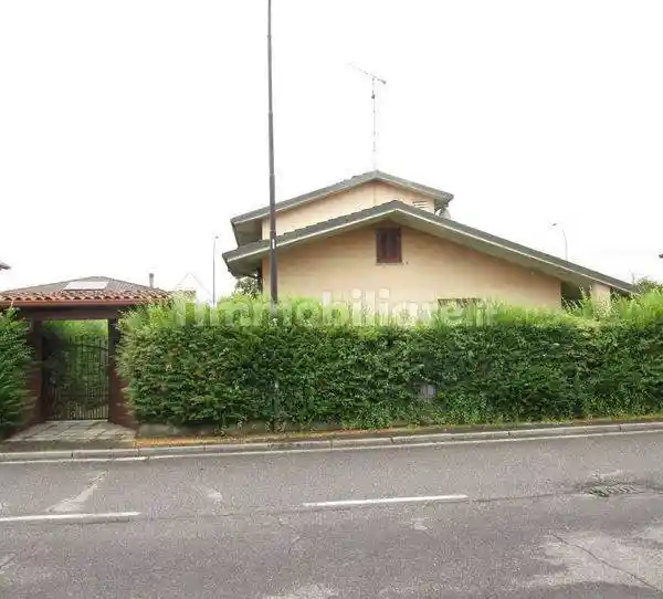 Villa unifamiliare via Monsignor G. Bosetti 12, Centro, Chiari - foto 3