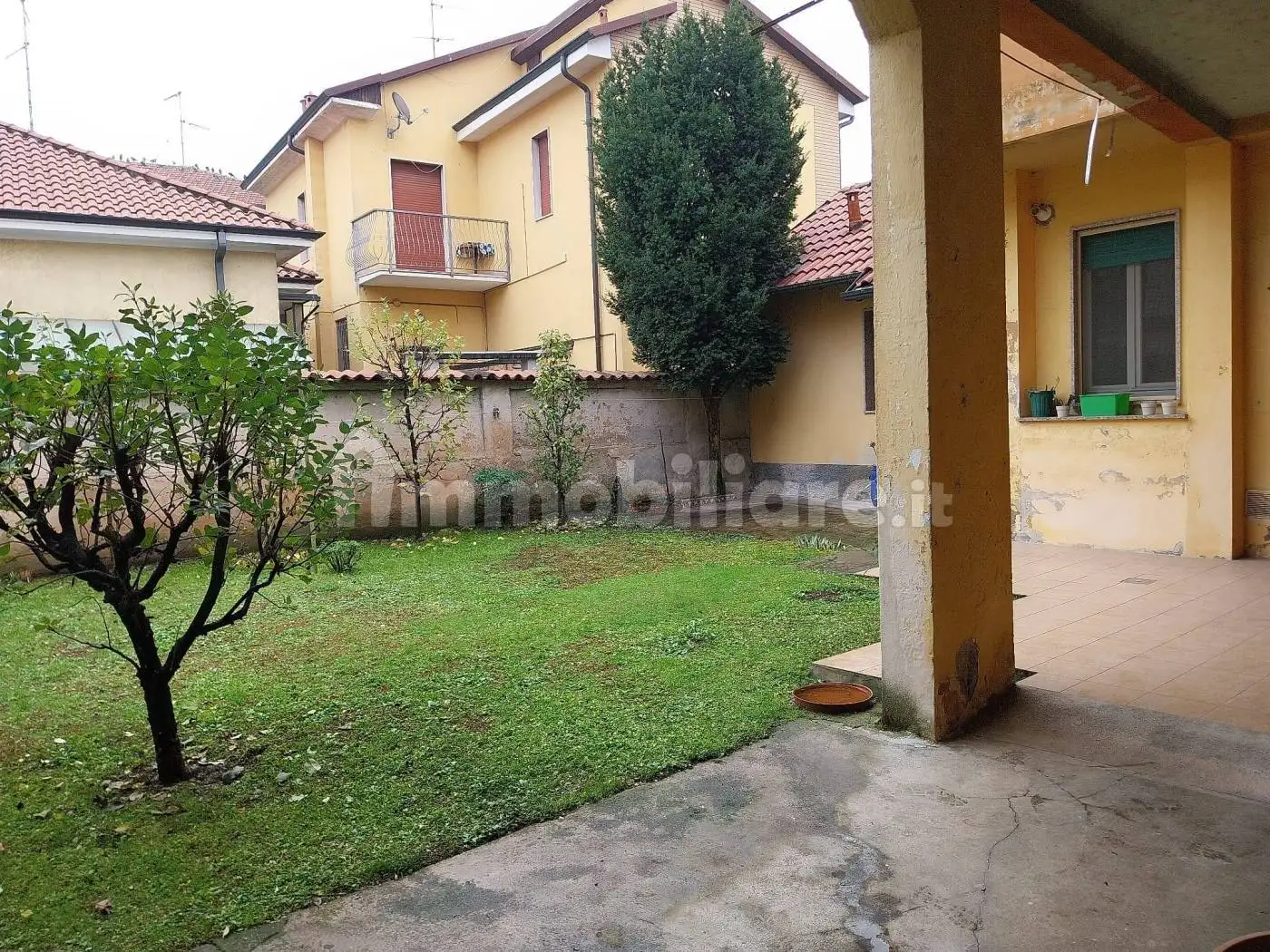 Terratetto plurifamiliare via Monte Grappa 1/9, Bareggio - foto 2