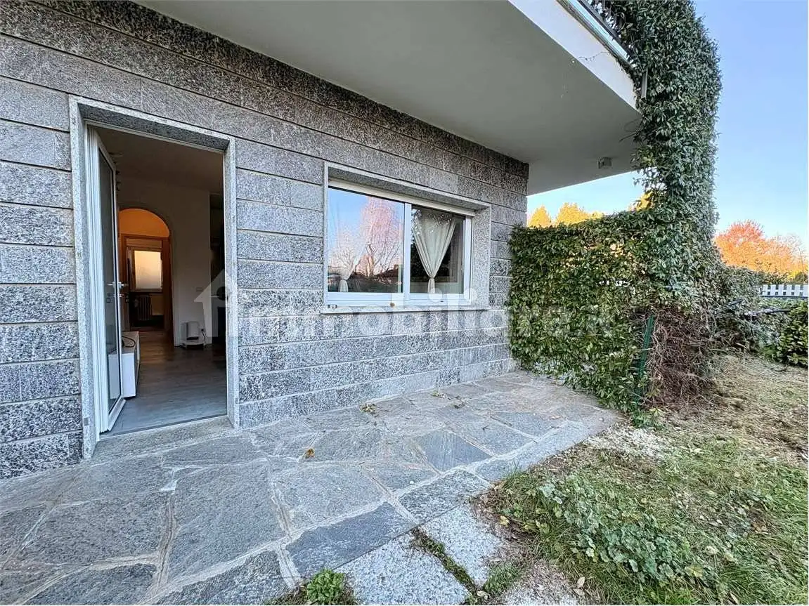 Bilocale via Raffaello Sanzio, 10, Dormelletto - foto 2