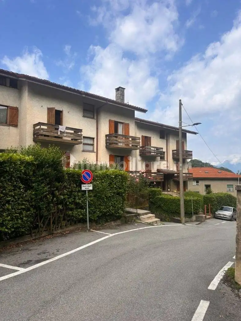 Appartamento in vendita a Carenno