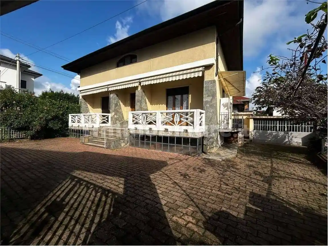 Villa bifamiliare, da ristrutturare, 265 m², Druento - foto 3