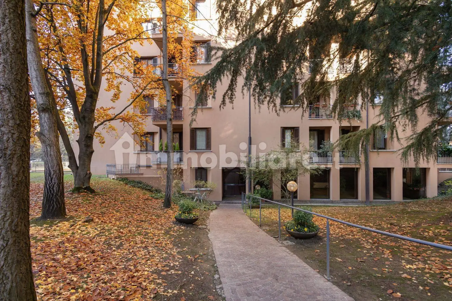 Appartamento in vendita a Monza