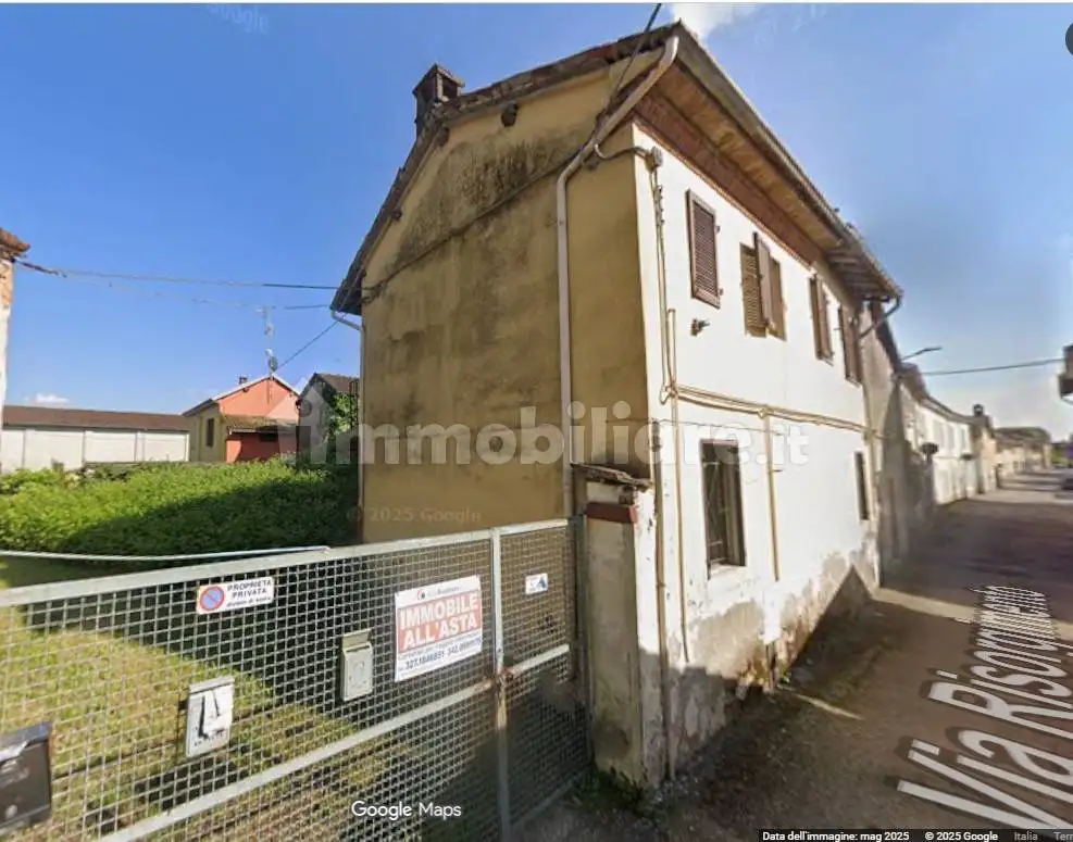 Casa indipendente in asta a Zeme