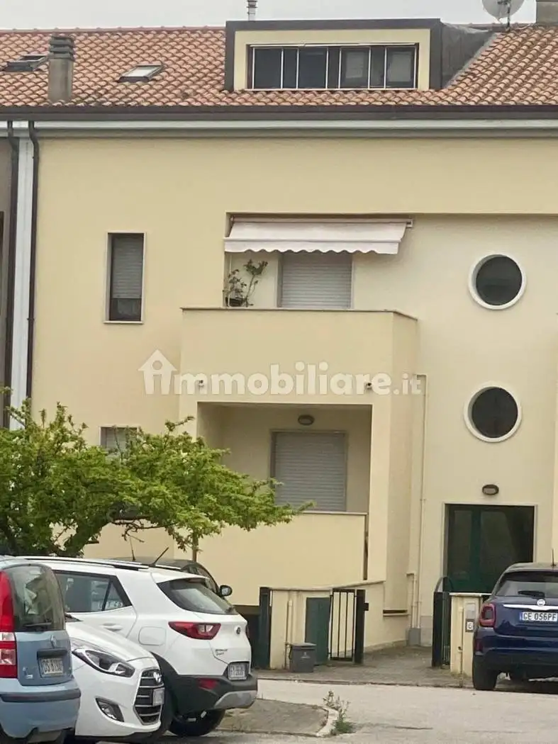 Villa in vendita a Fano