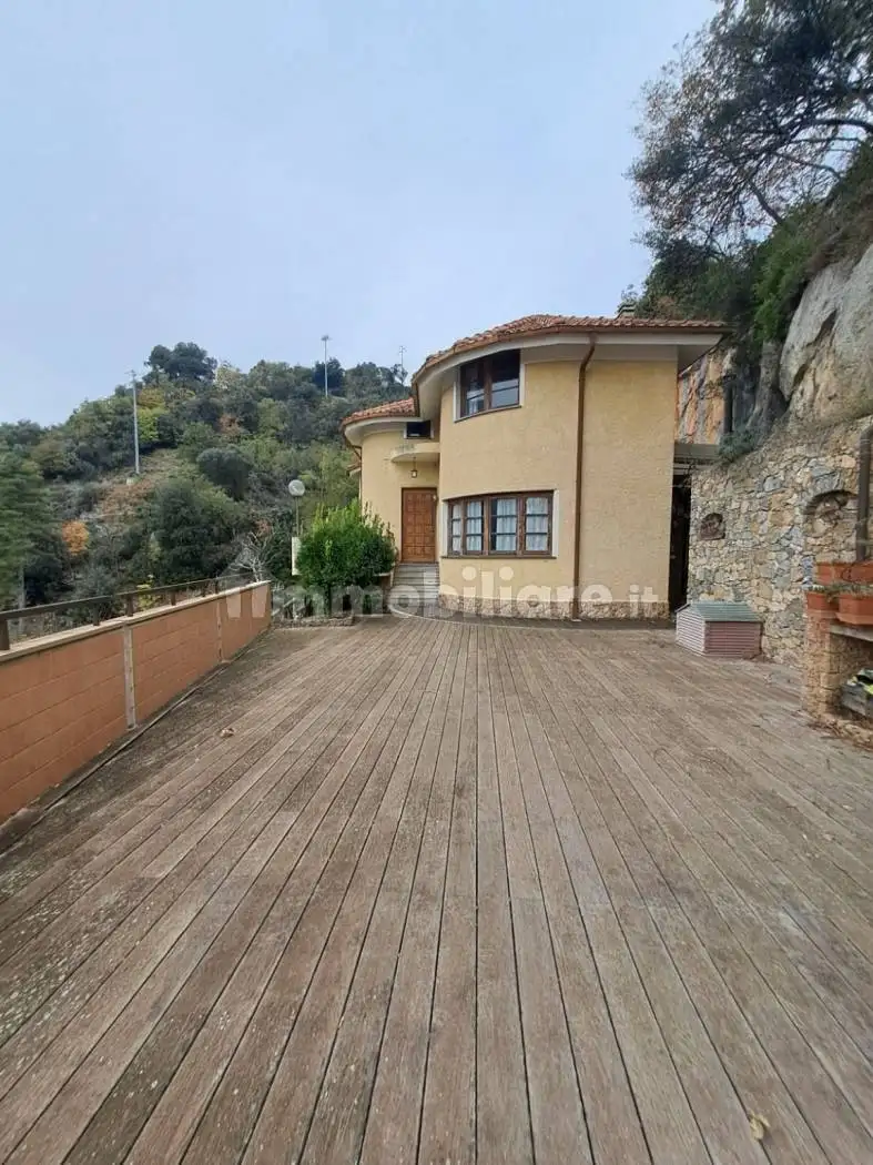 Villa in vendita a Balestrino